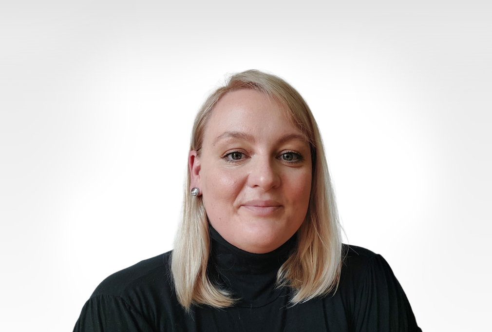 Eva Dežman
